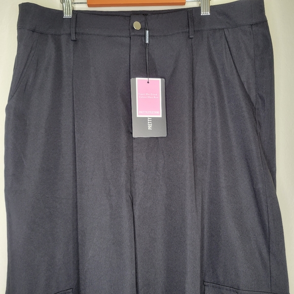 PrettyLittleThing Shape Black Buckle Detail Cargo Wide Leg Pants, Size 14 - Picture 5 of 16